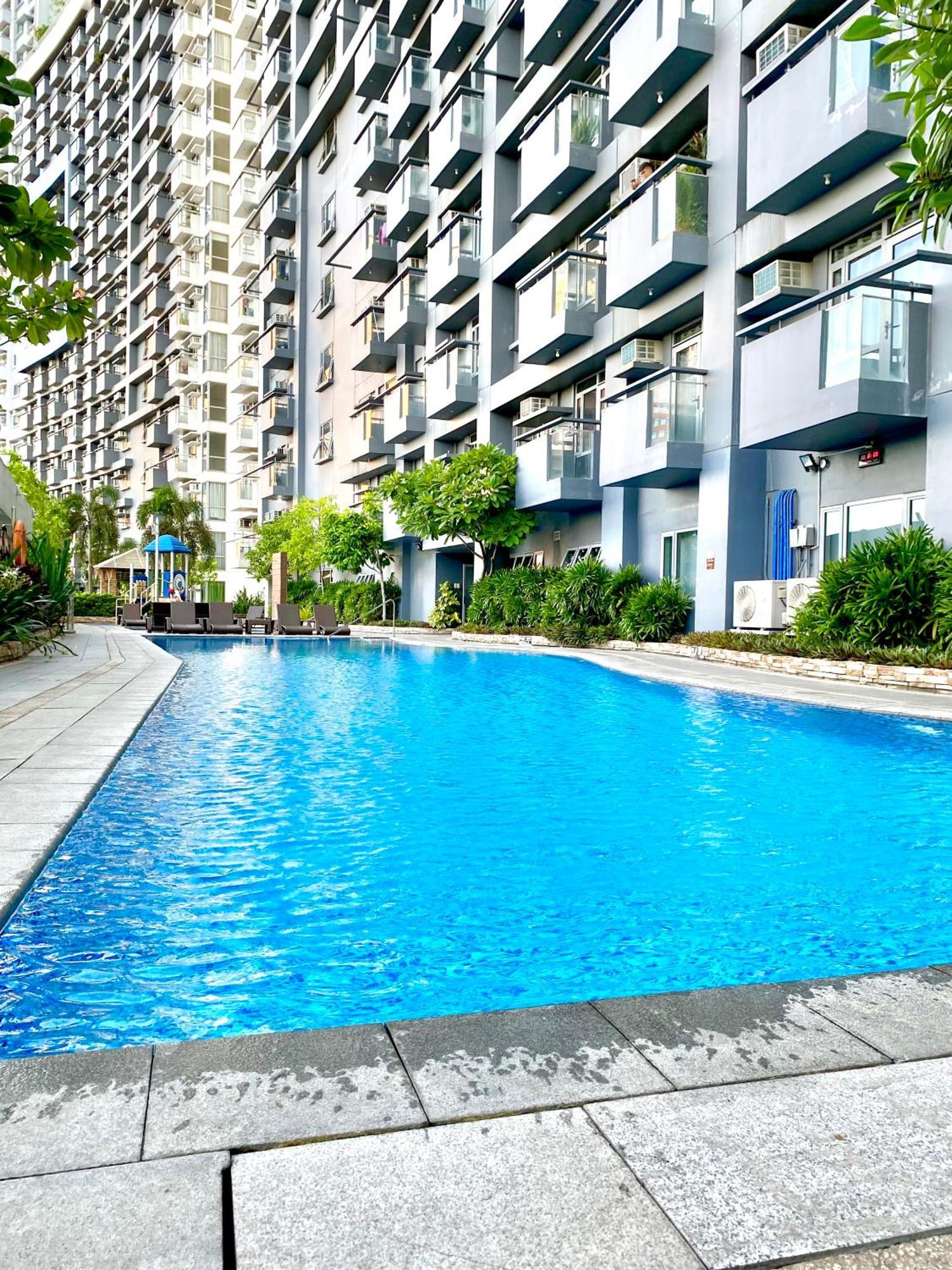 Frost At Manhattan Heights Towerb Manila Exterior photo